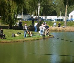 Pêche dans camping 3 étoiles